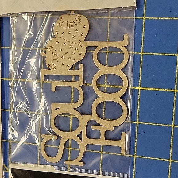 Paper Crafts Scrapbook Chipboard Lot of 5 items - Picture 3 of 5